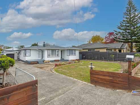 9 Johnson Street, Bulls