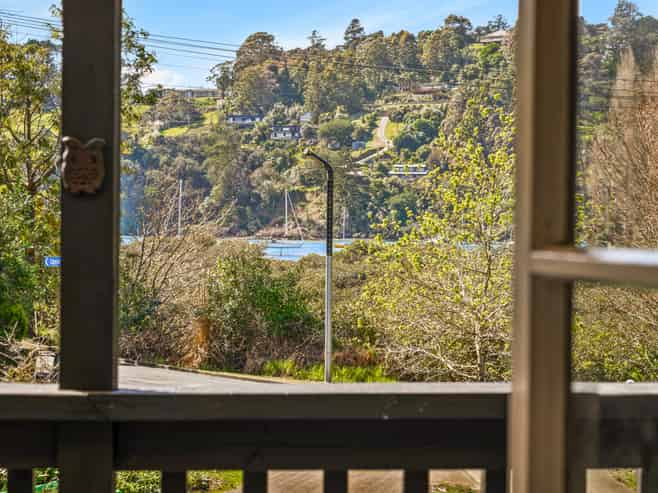 35 Duck Creek Road, Stillwater