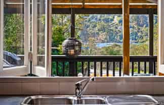 35 Duck Creek Road, Stillwater