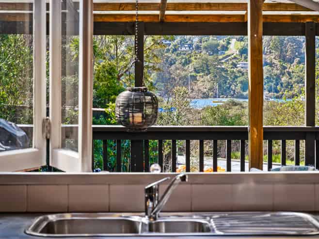 35 Duck Creek Road, Stillwater