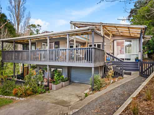 35 Duck Creek Road, Stillwater