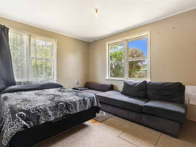 7 Civil Place, Otara