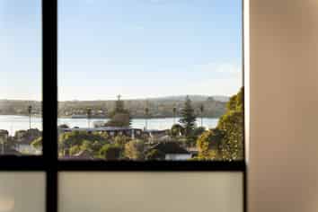 182 Tripoli Road, Point England