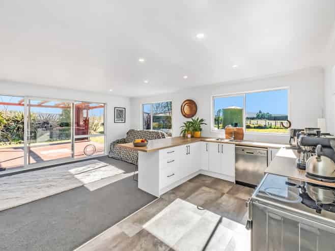 74 Foothills Road, Okuku