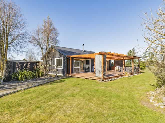 74 Foothills Road, Okuku