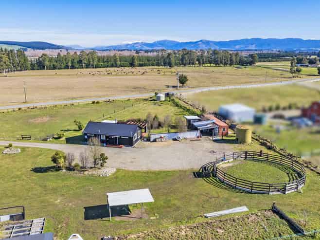 74 Foothills Road, Okuku