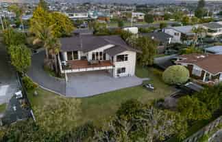 37 Brookfield Terrace, Brookfield