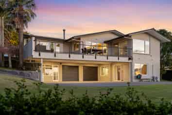 37 Brookfield Terrace, Brookfield