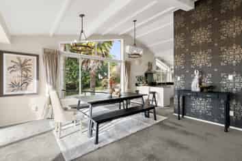 37 Brookfield Terrace, Brookfield