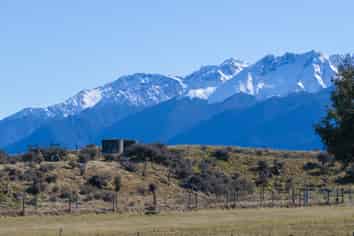 235 Sinclair Road, Te Anau