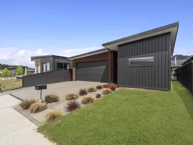 30 Dunn Street, Lake Hawea