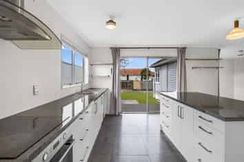 36 Humber Street, Roslyn