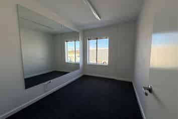 High-Profile First-Floor Tenancy in Strowan