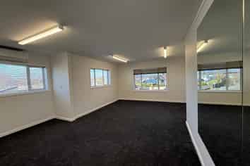 High-Profile First-Floor Tenancy in Strowan