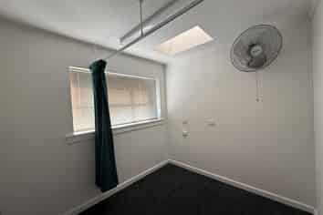 High-Profile First-Floor Tenancy in Strowan