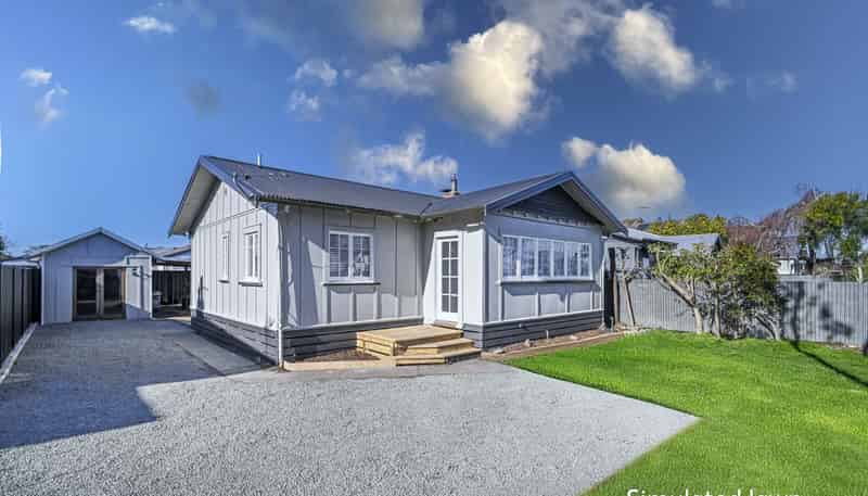709 Queen Street West, Saint Leonards