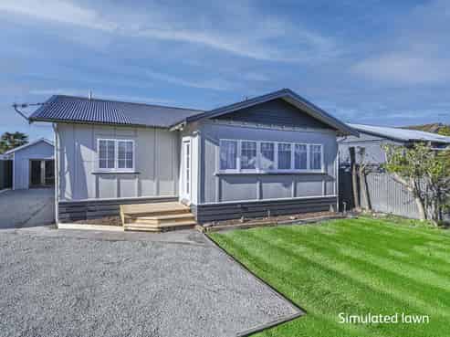 709 Queen Street East, Parkvale