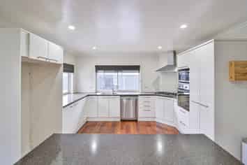 1109A Outram Road, Akina