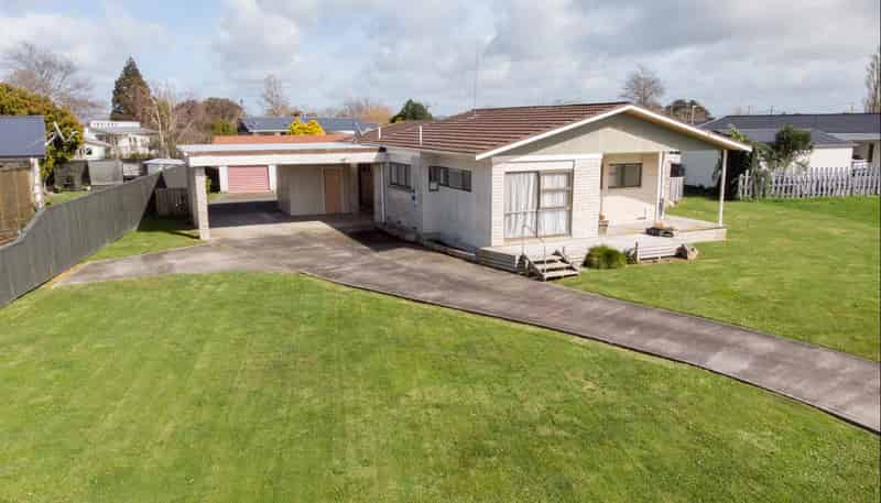 2 McQuarrie Place, Ngatea