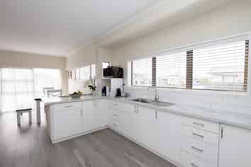 2 McQuarrie Place, Ngatea