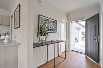 905 Williams Street, Mahora