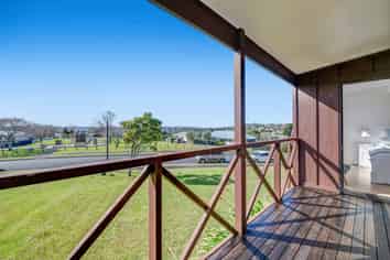 24 Bronzewing Terrace, Unsworth Heights
