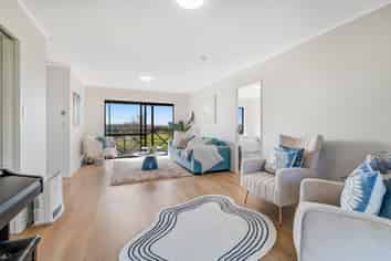 24 Bronzewing Terrace, Unsworth Heights