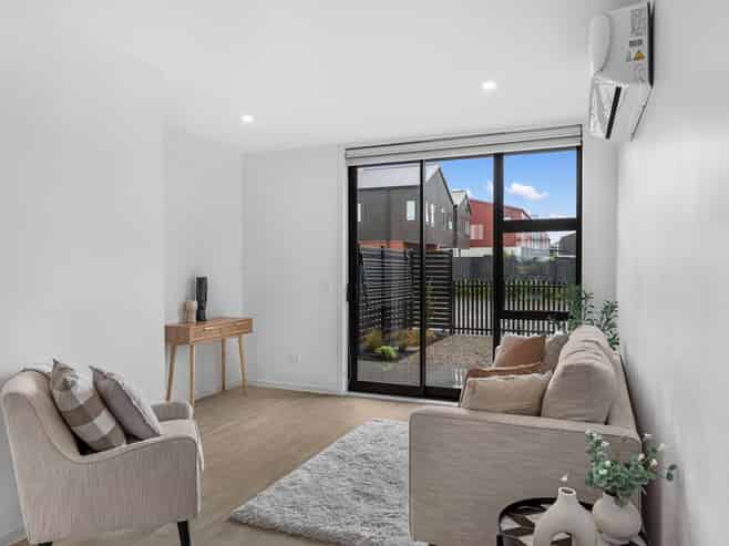 17-35 Raukohekohe Road, Wiri