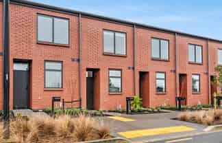 17-35 Raukohekohe Road, Wiri