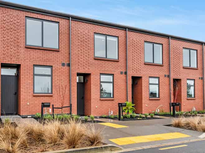 17-35 Raukohekohe Road, Wiri
