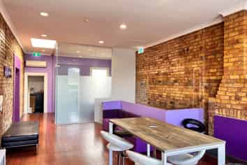 CHARACTER PONSONBY OFFICE
