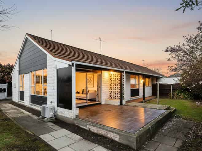 12 Steadman Road, Russley