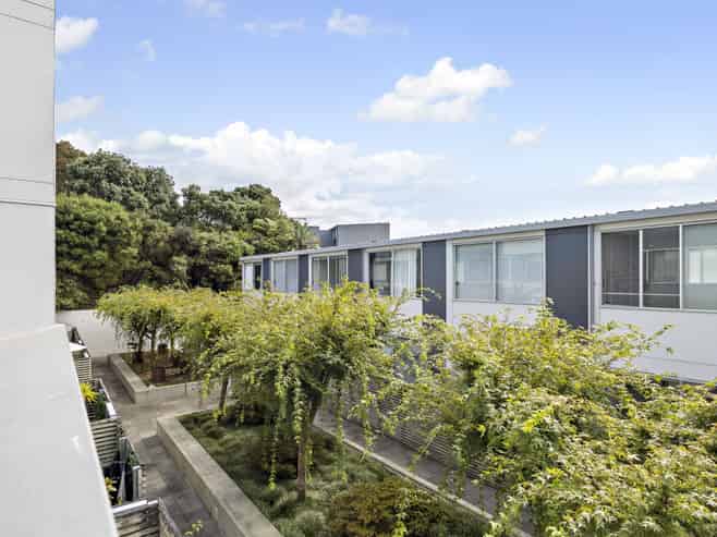 202/22 Fisher-Point Drive, Freemans Bay