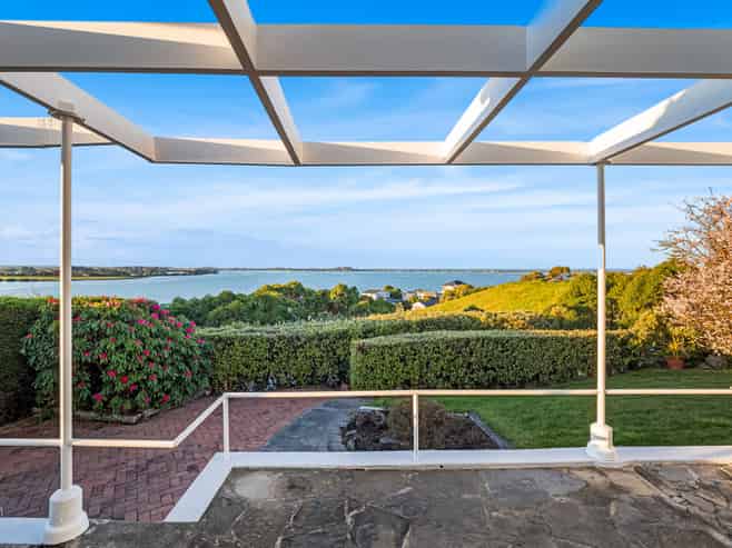 41 St Andrews Hill Road, Mount Pleasant