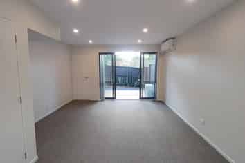5/9  Beaufield Lane , Te Atatu Peninsula
