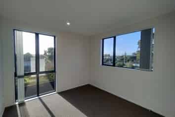 5/9  Beaufield Lane , Te Atatu Peninsula