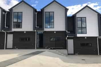5/9  Beaufield Lane , Te Atatu Peninsula