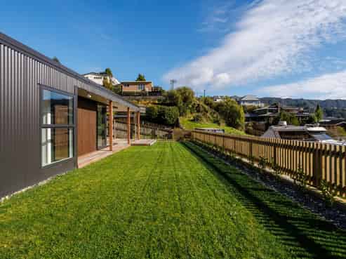 12B Russell Street, Picton