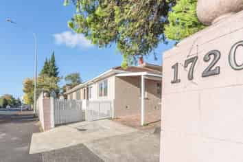 1/1720 Great North Road, Avondale