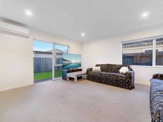 10 Mokopapa Street, Takanini
