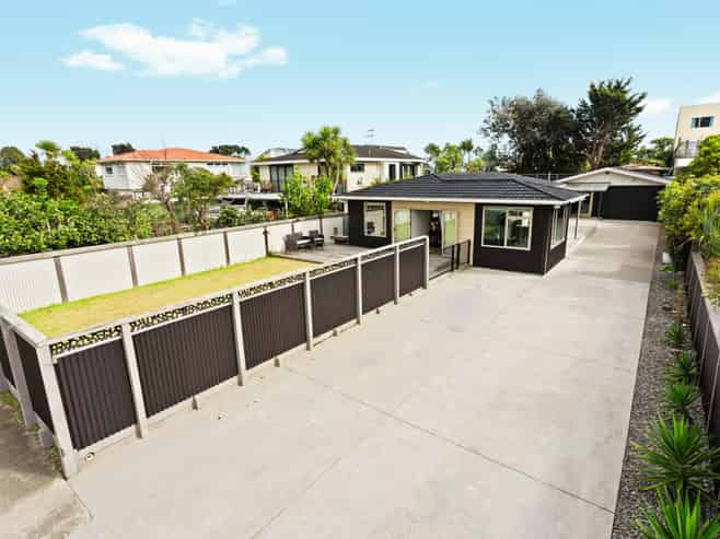 50 Seaview Road, Paraparaumu Beach
