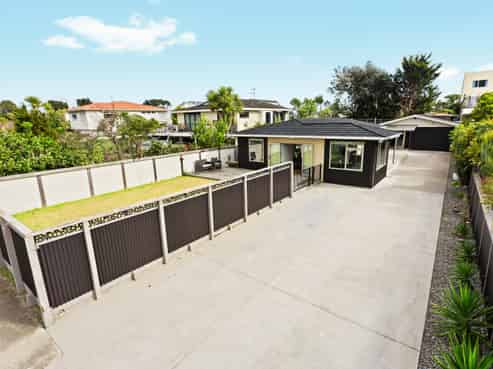 50 Seaview Road, Paraparaumu Beach