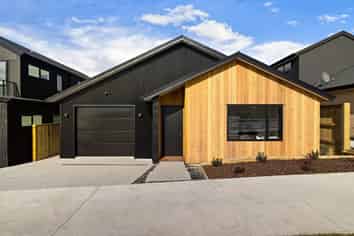 150 Howden Drive, Jacks Point