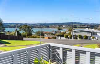 4A Pounamu Place, Cockle Bay