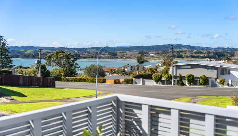 4A Pounamu Place, Cockle Bay