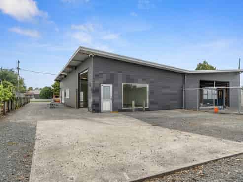 Rare Find in South Hamilton’s Riverlea