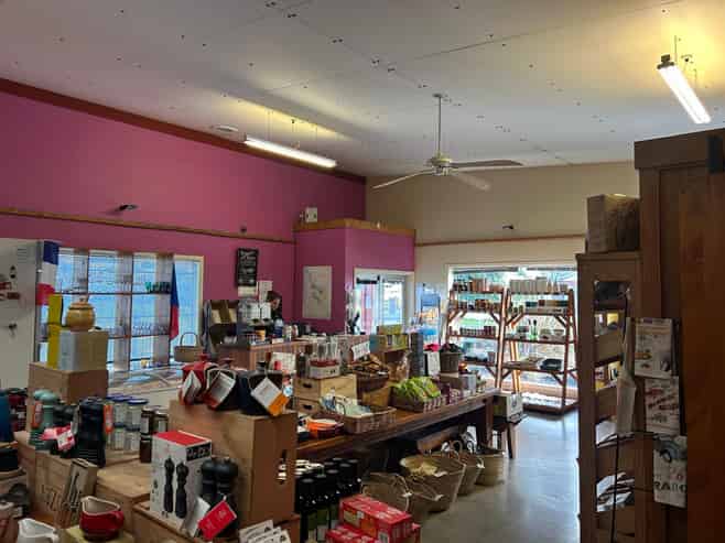 Rare Find in South Hamilton’s Riverlea