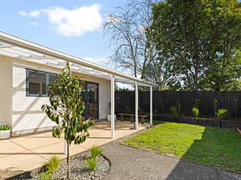 17A  Greenhithe Road, Greenhithe