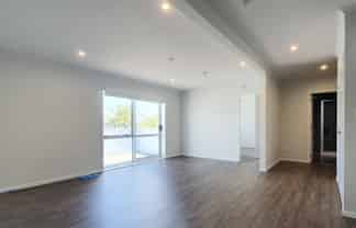 1/285 Great South Road, Papakura
