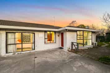 2/37 Karnak Crescent, Russley